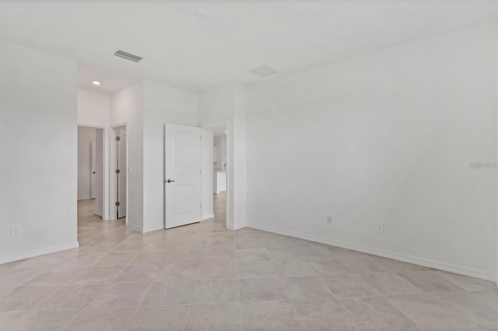 Image 18 of 53 For 19075 Cabernet Court
