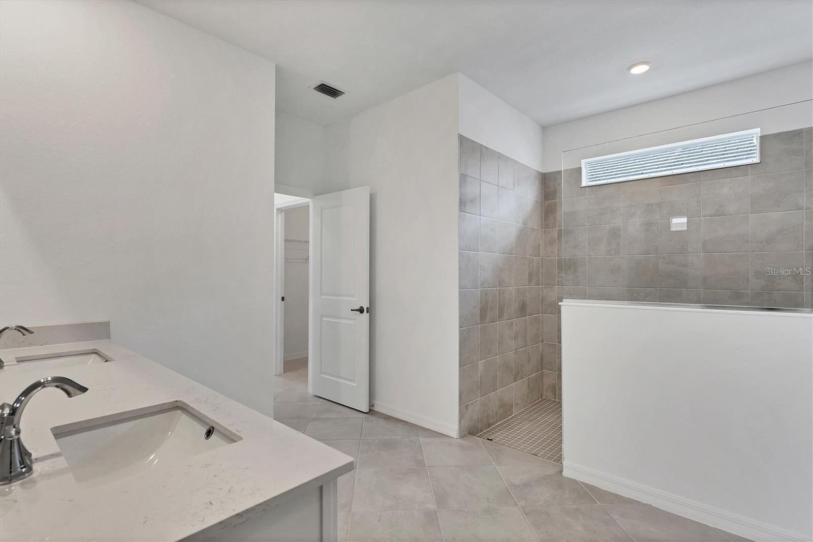 Image 22 of 53 For 19075 Cabernet Court