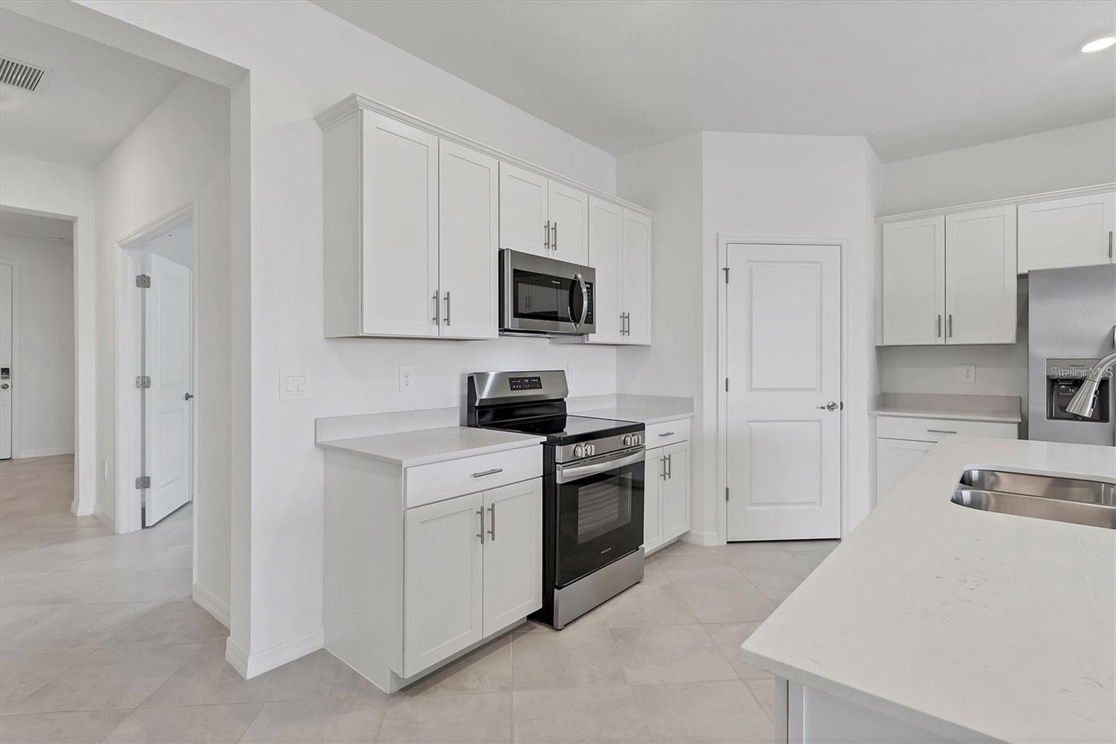 Image 7 of 53 For 19075 Cabernet Court