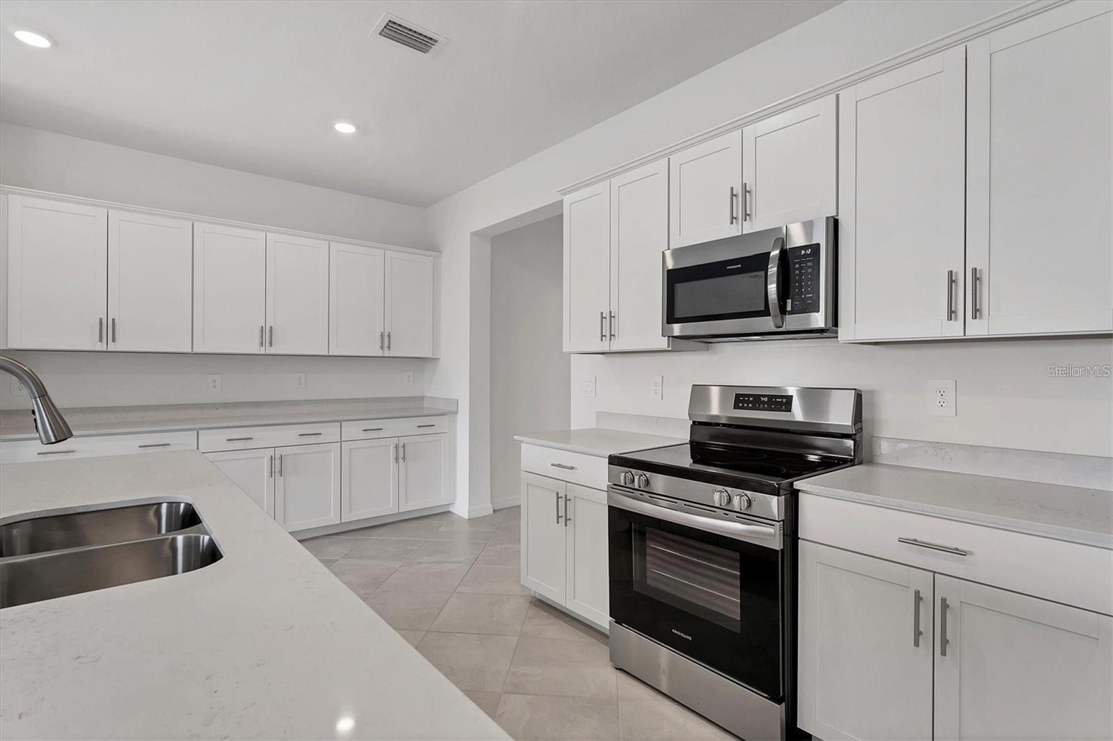 Image 9 of 53 For 19075 Cabernet Court