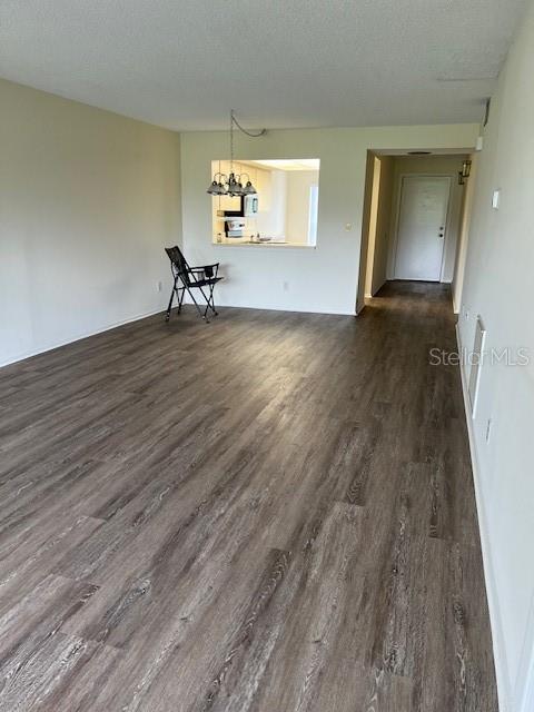 Image 4 of 13 For 4327 Longmeadow Drive 17