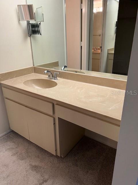 Image 7 of 13 For 4327 Longmeadow Drive 17