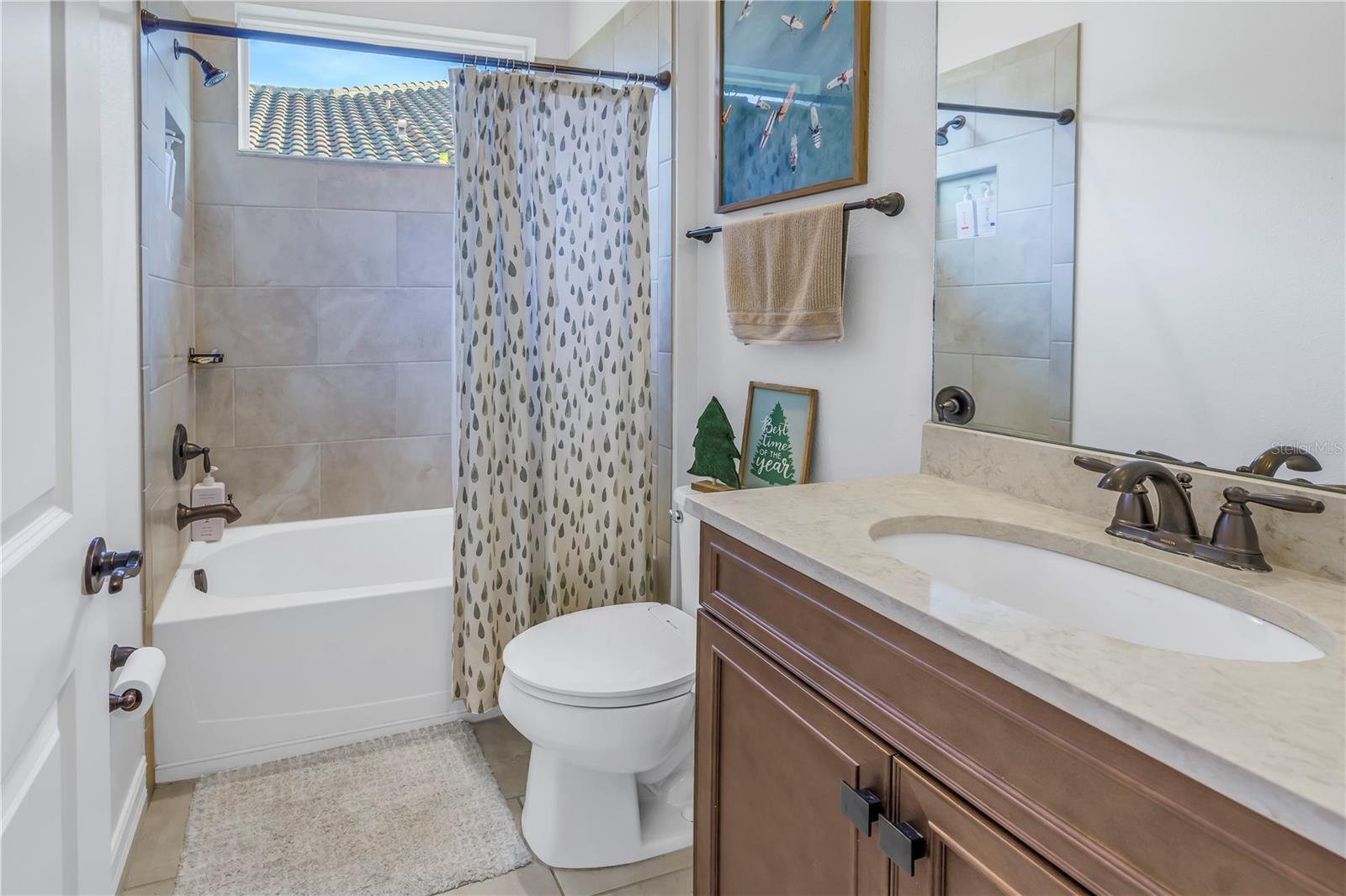 Image 16 of 100 For 12132 Gannett Place