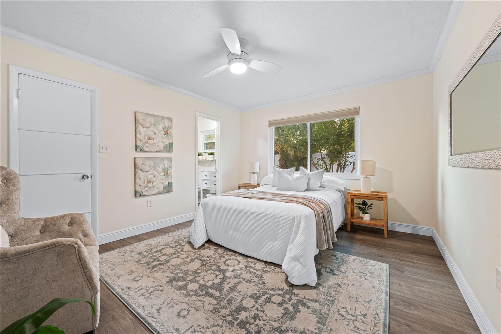 Image 17 of 76 For 2419 Riverbluff Parkway V233