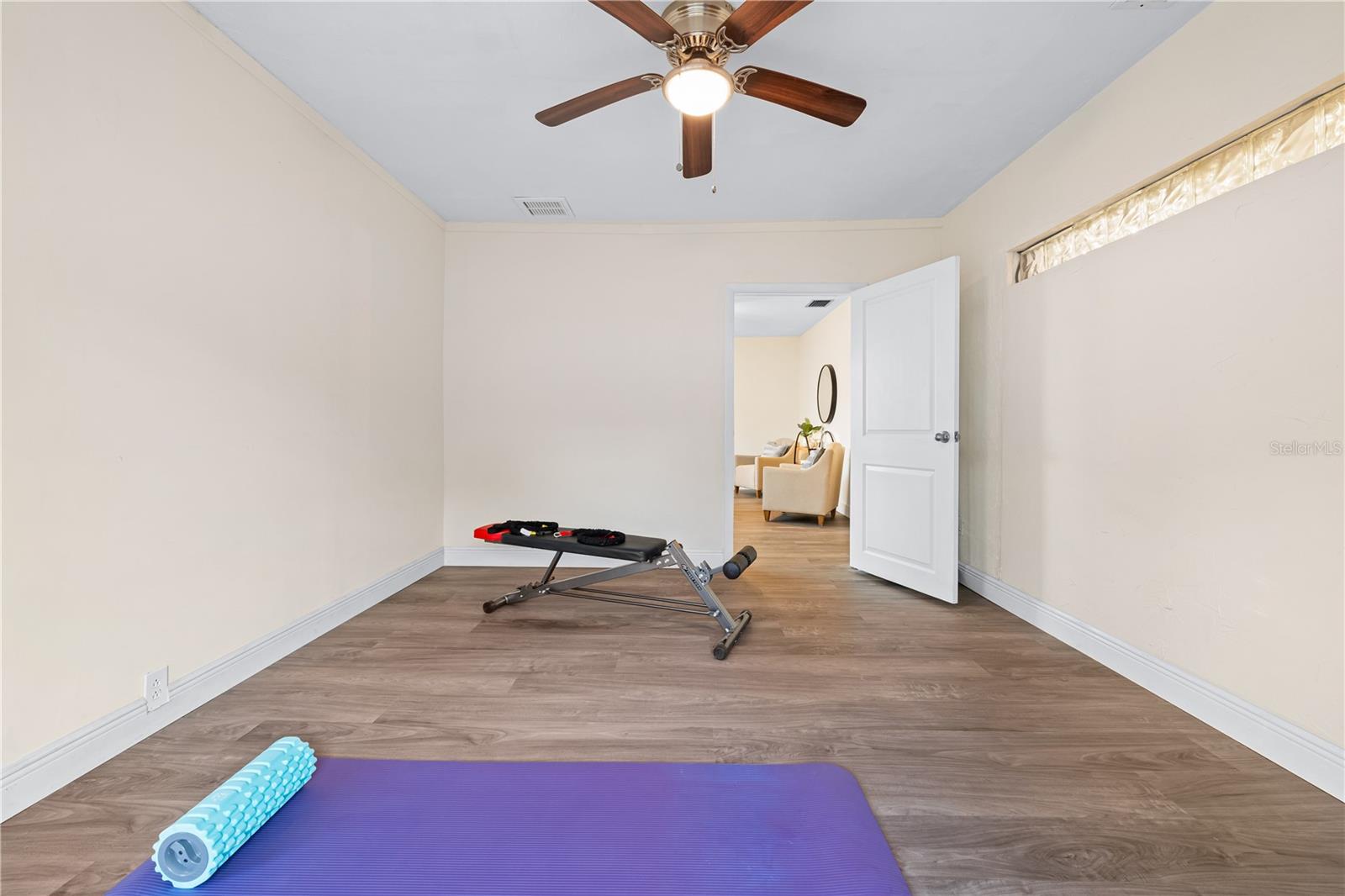Image 26 of 76 For 2419 Riverbluff Parkway V233