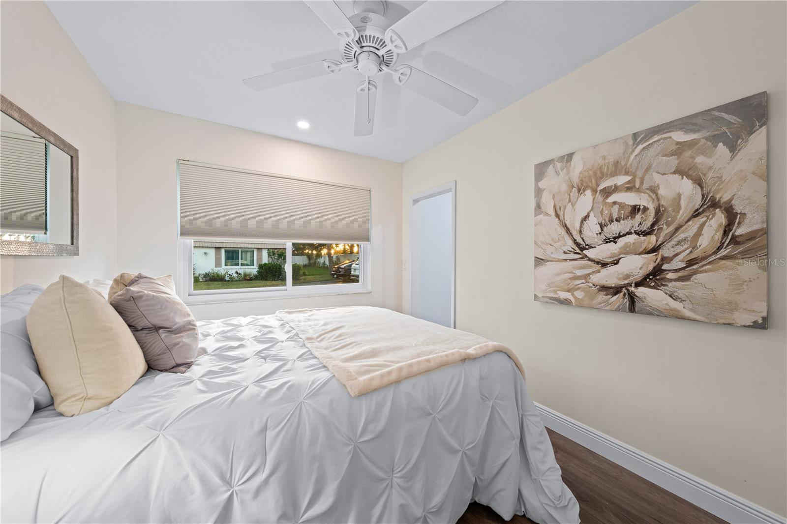 Image 27 of 76 For 2419 Riverbluff Parkway V233