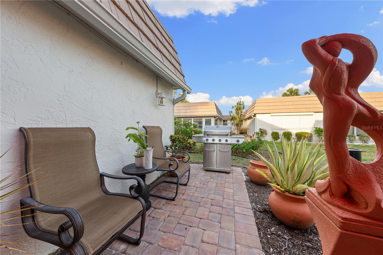Image 36 of 76 For 2419 Riverbluff Parkway V233