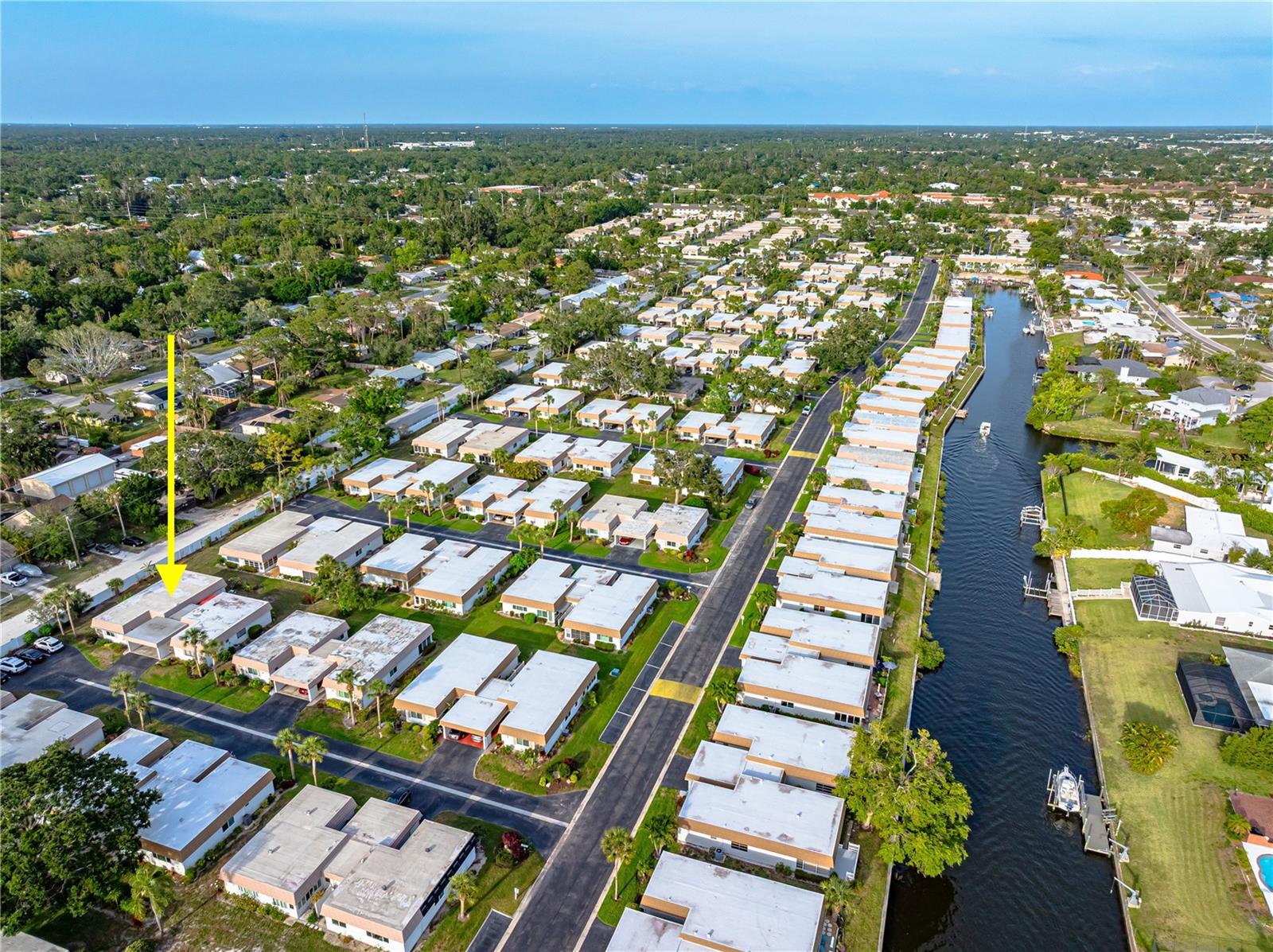 Image 47 of 76 For 2419 Riverbluff Parkway V233