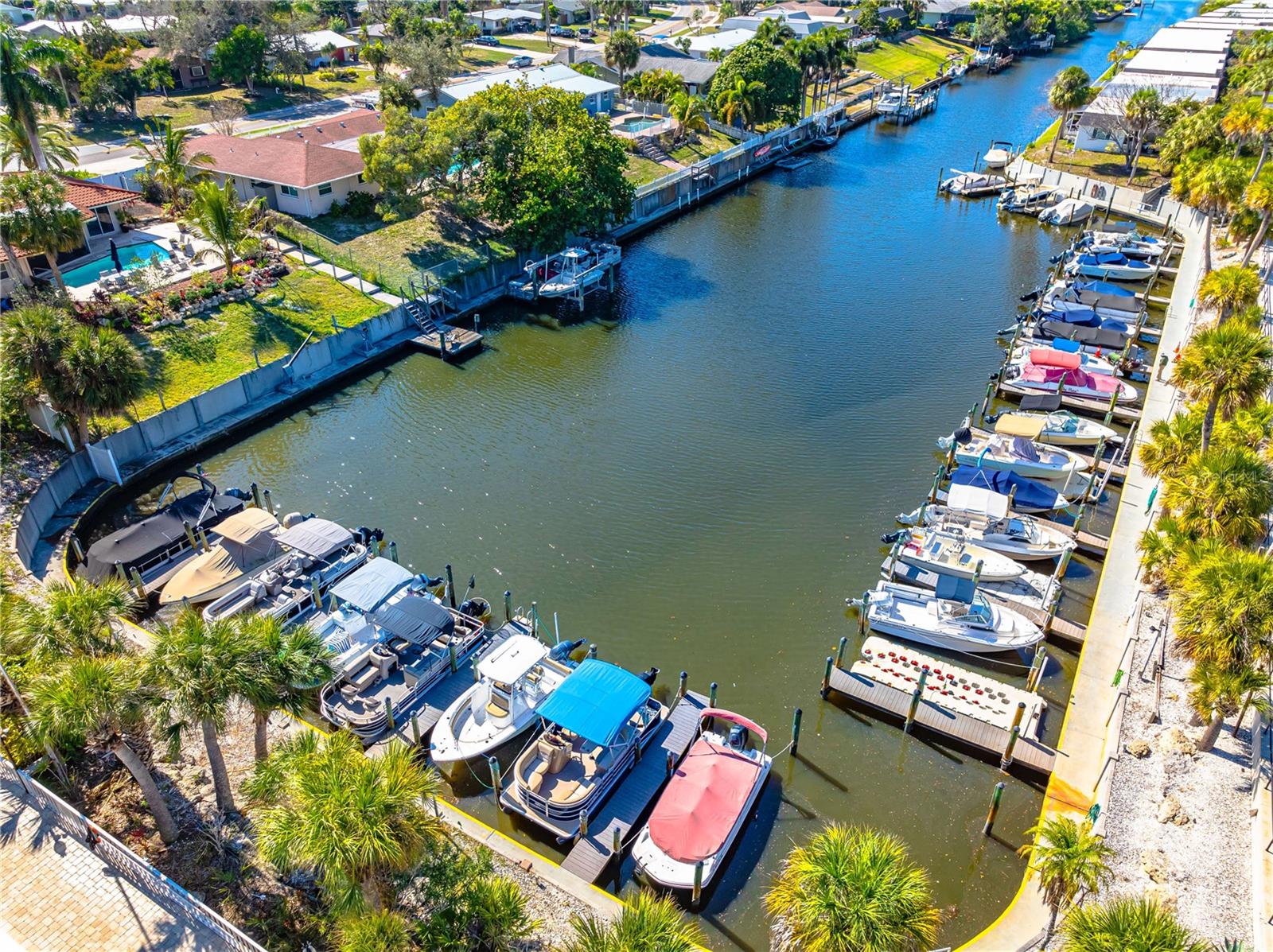 Image 50 of 76 For 2419 Riverbluff Parkway V233