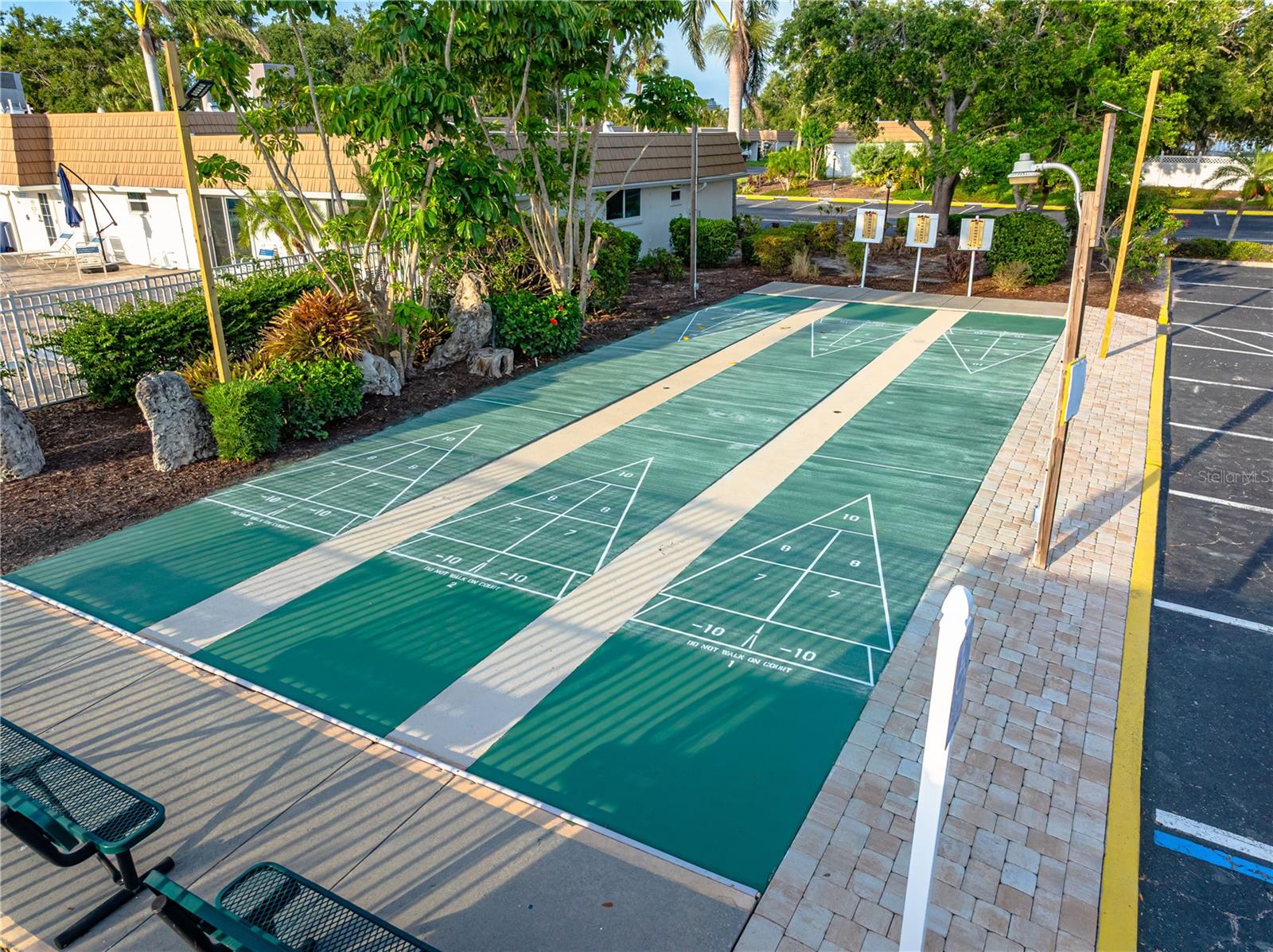 Image 56 of 76 For 2419 Riverbluff Parkway V233