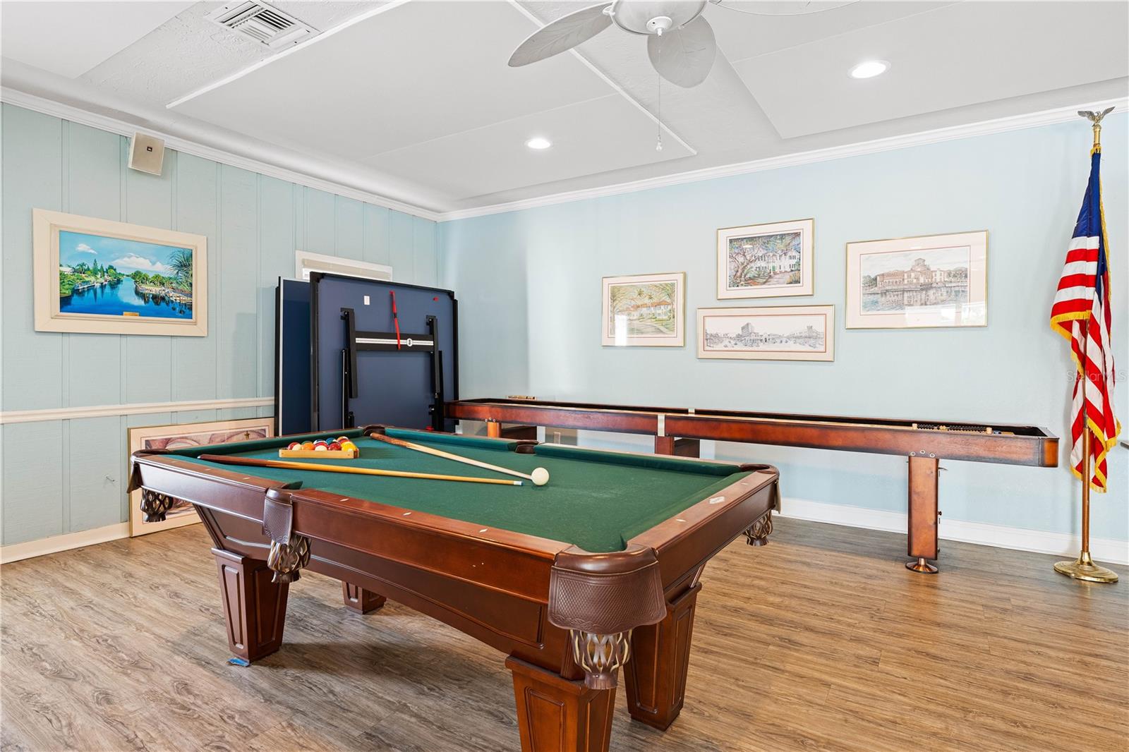 Image 58 of 76 For 2419 Riverbluff Parkway V233