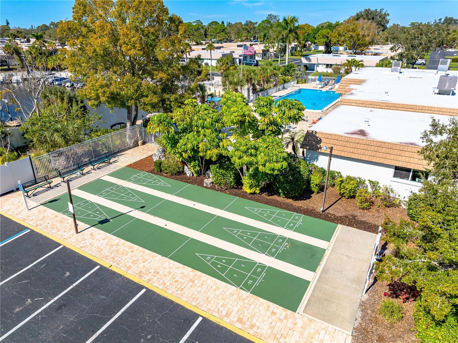 Image 66 of 76 For 2419 Riverbluff Parkway V233