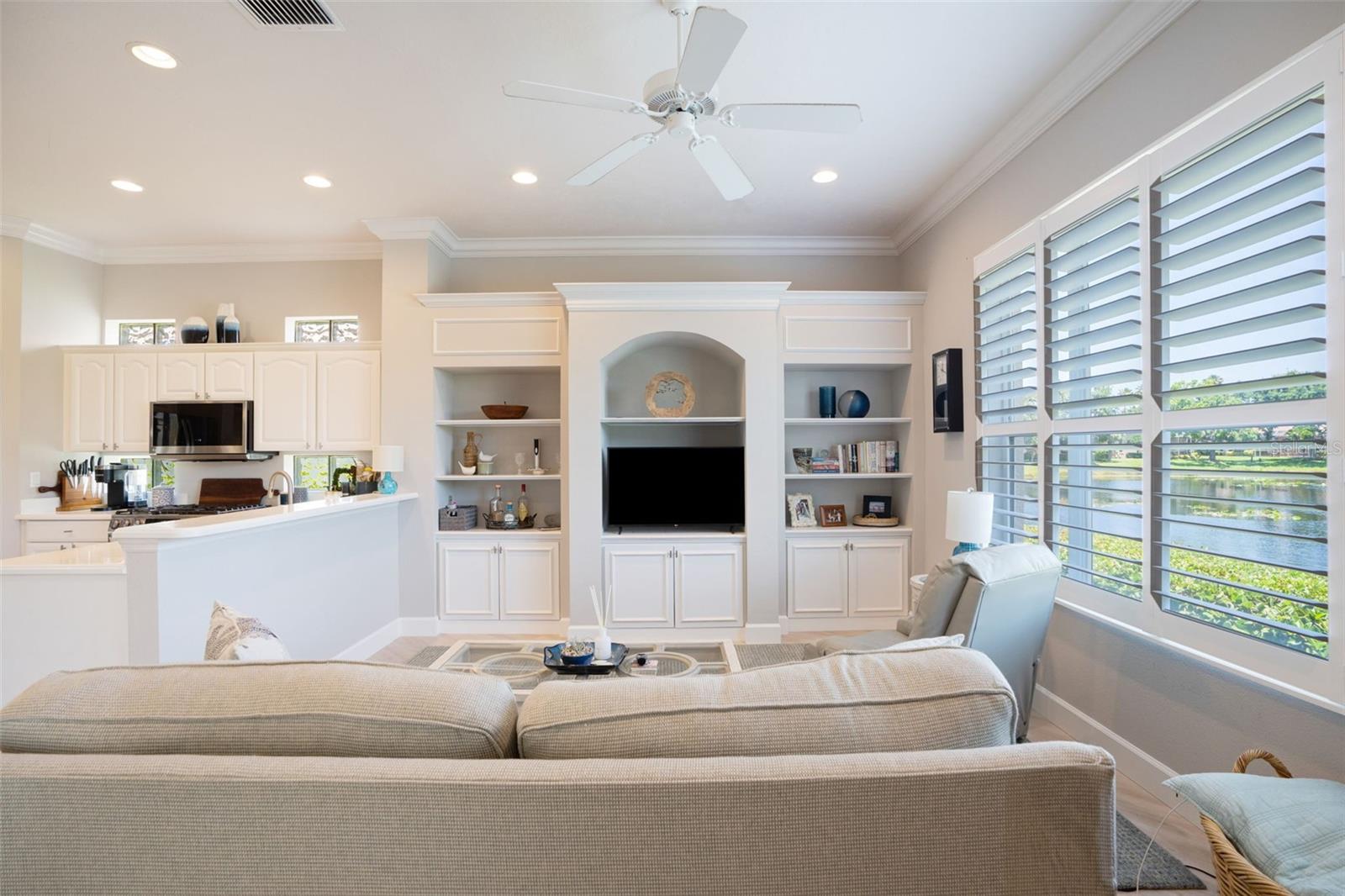 Image 12 of 43 For 7164 Rue De Palisades  5
