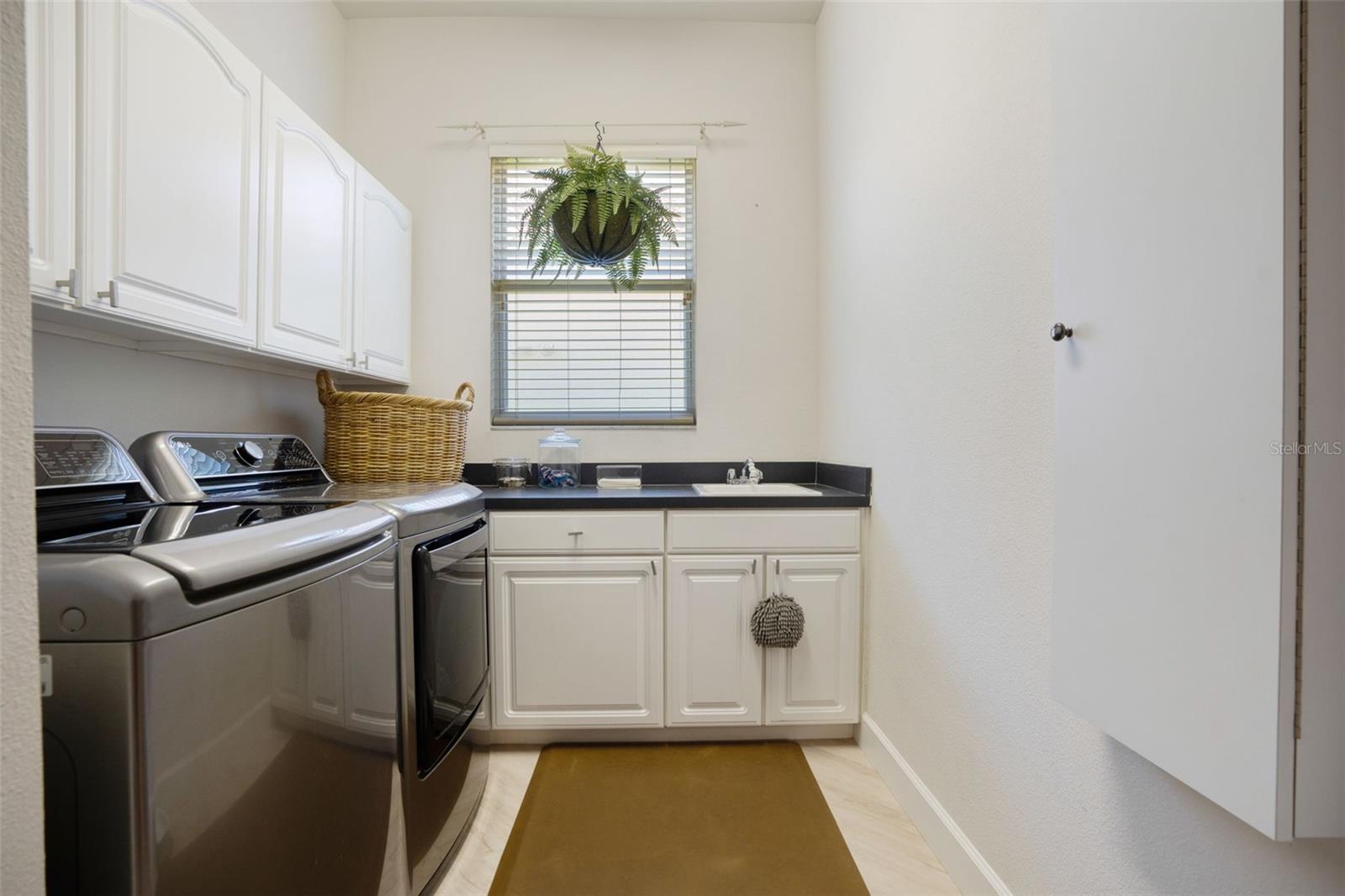 Image 24 of 43 For 7164 Rue De Palisades  5