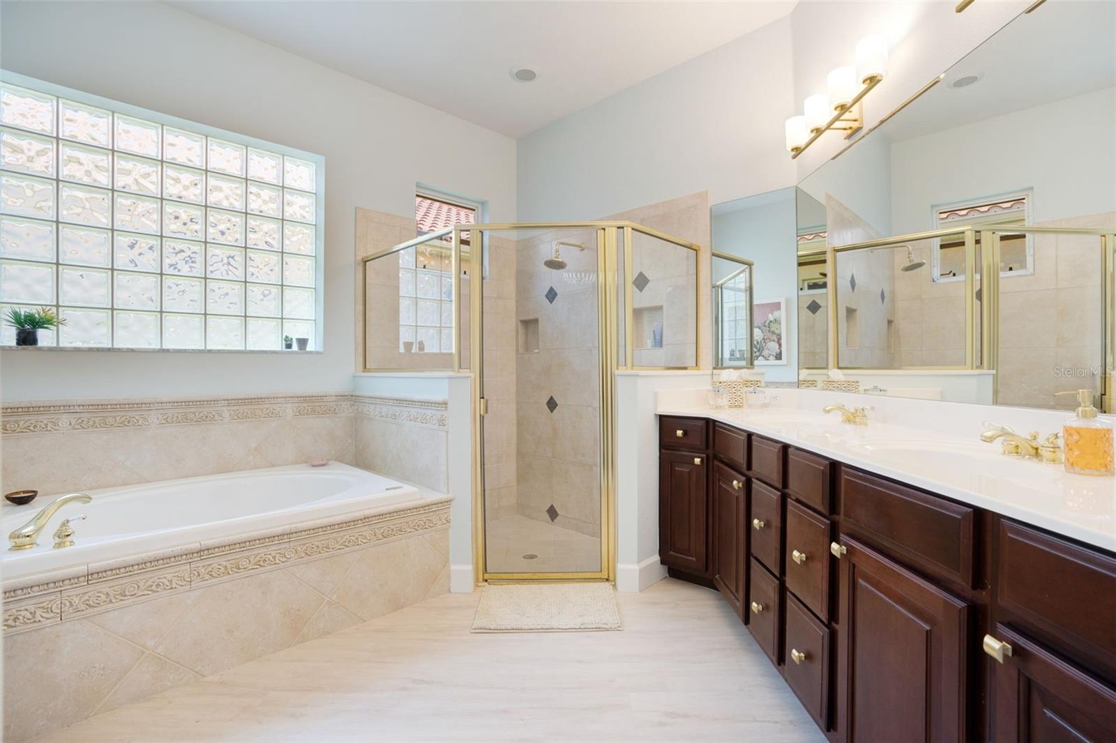 Image 25 of 43 For 7164 Rue De Palisades  5