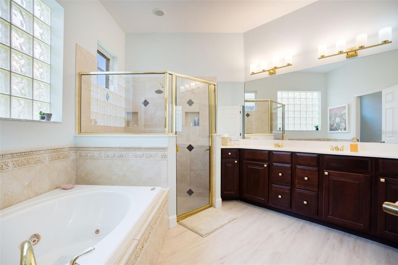 Image 27 of 43 For 7164 Rue De Palisades  5