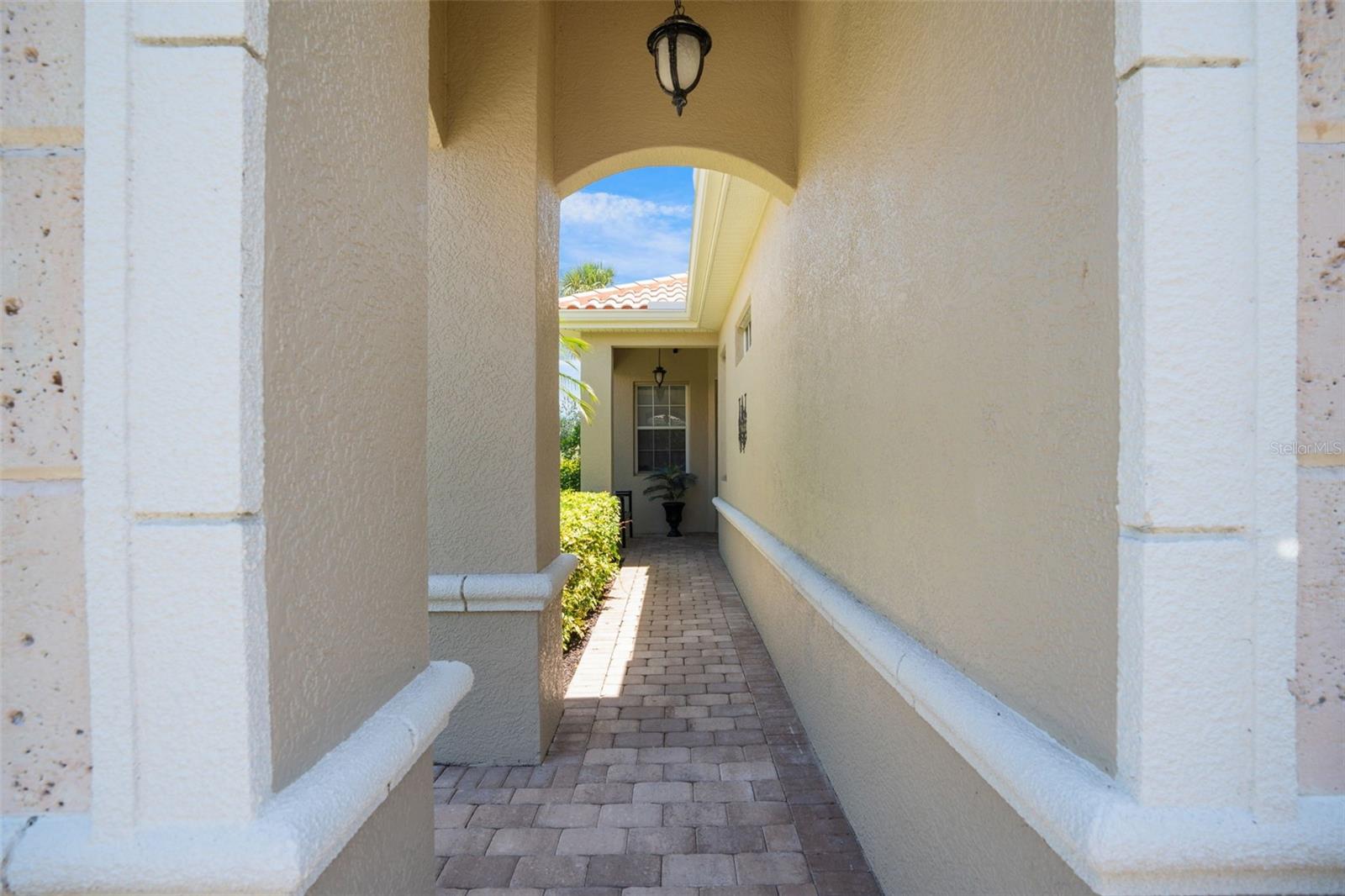 Image 3 of 43 For 7164 Rue De Palisades  5