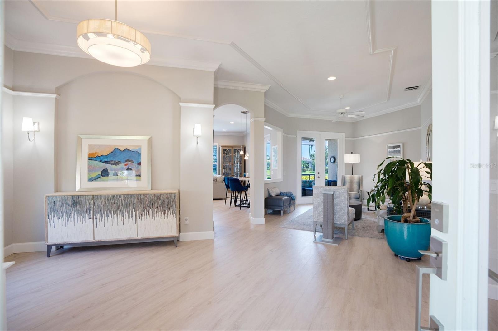 Image 5 of 43 For 7164 Rue De Palisades  5