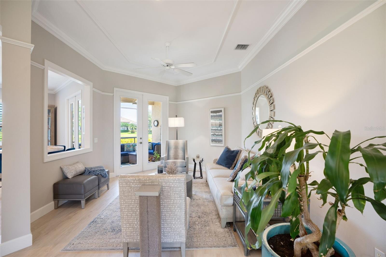 Image 6 of 43 For 7164 Rue De Palisades  5