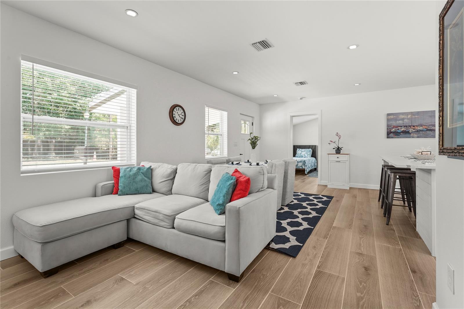Image 18 of 39 For 515 Osprey Avenue