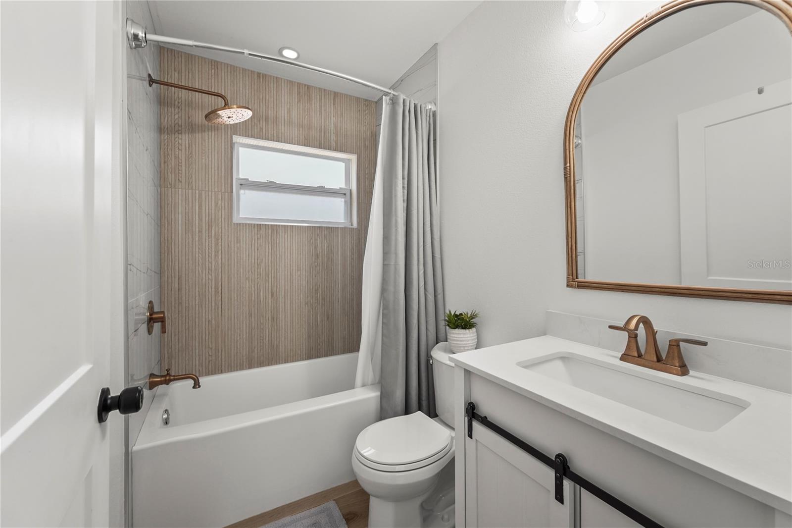 Image 31 of 39 For 515 Osprey Avenue
