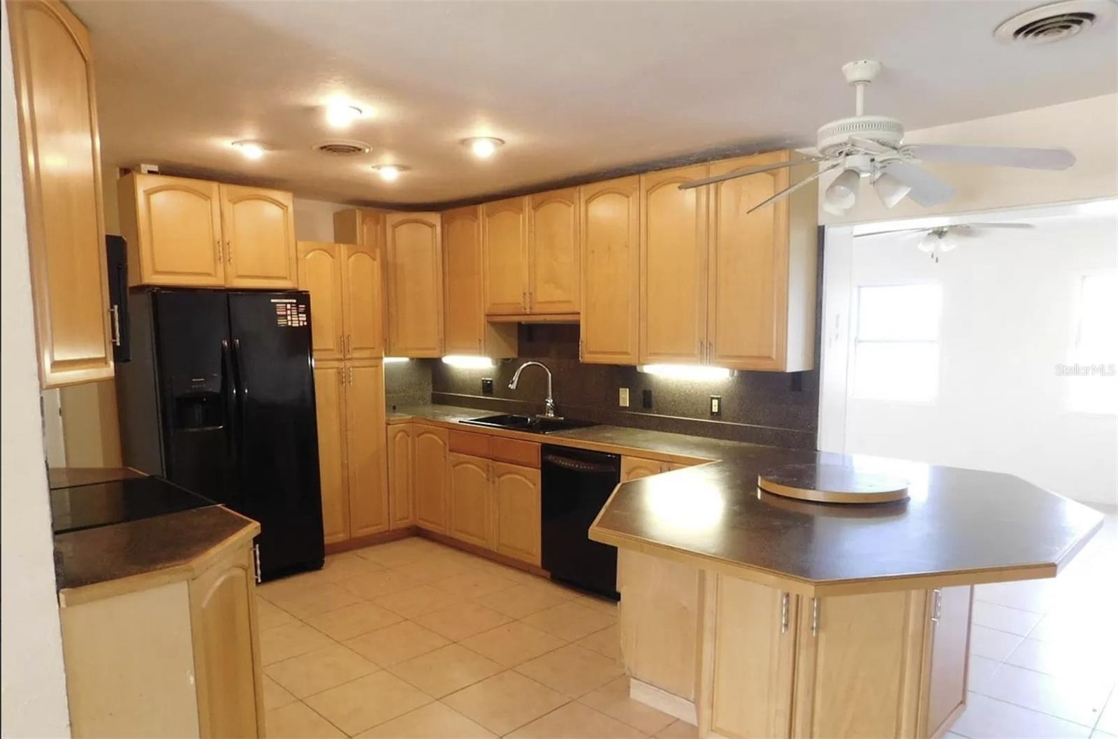 Image 4 of 16 For 2619 Sunnyside Street