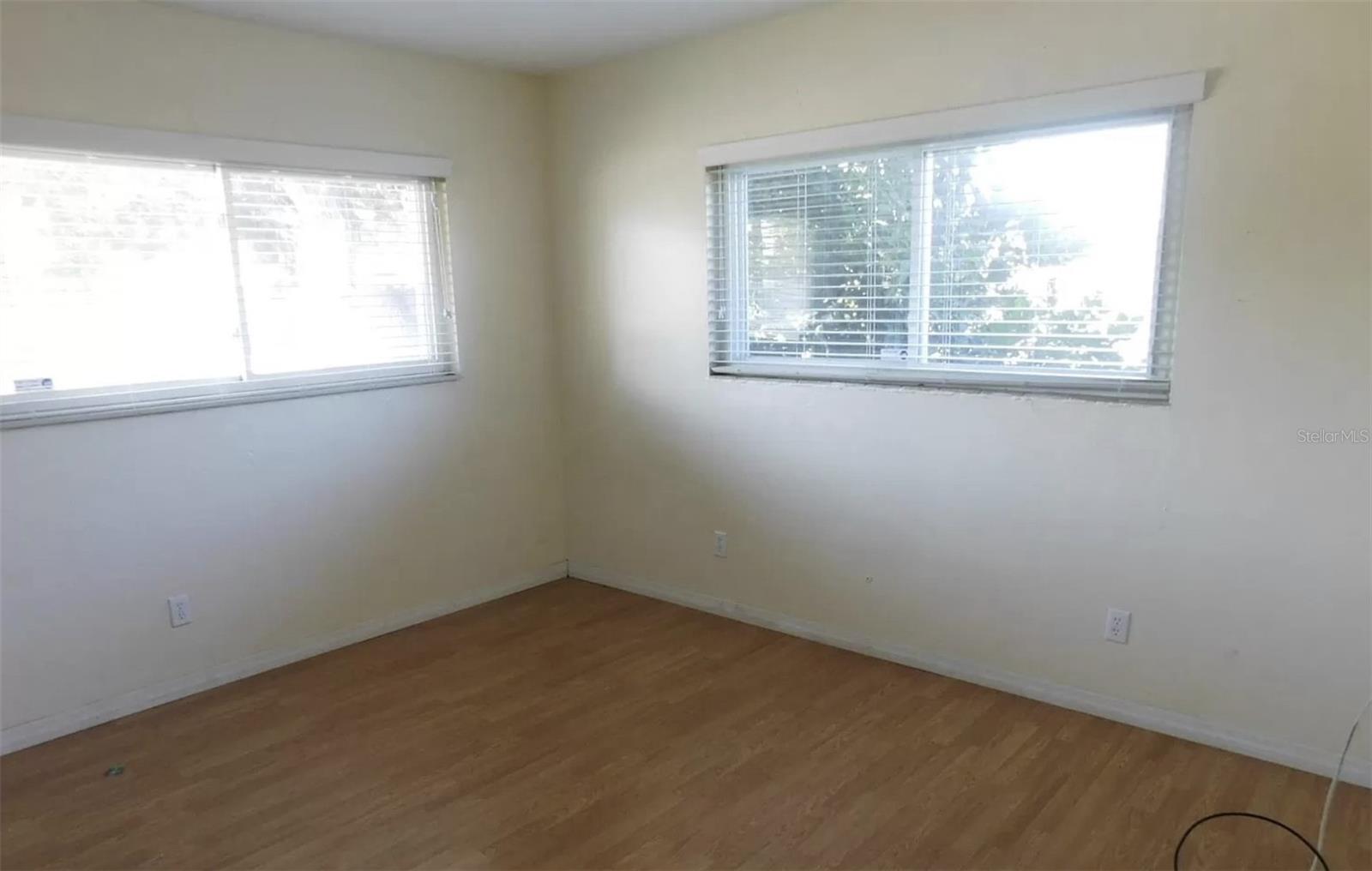 Image 9 of 16 For 2619 Sunnyside Street