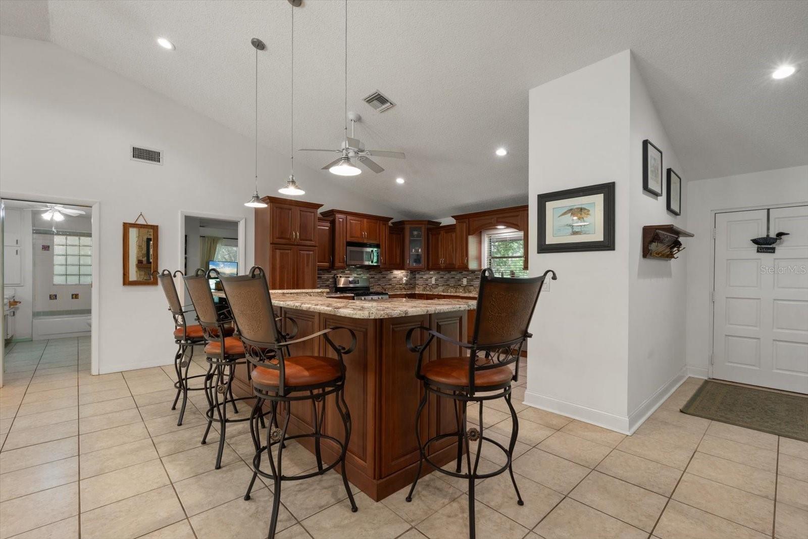 Image 10 of 68 For 13719 Seminole Trail