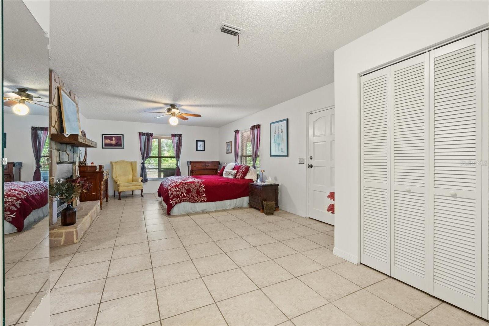 Image 21 of 68 For 13719 Seminole Trail