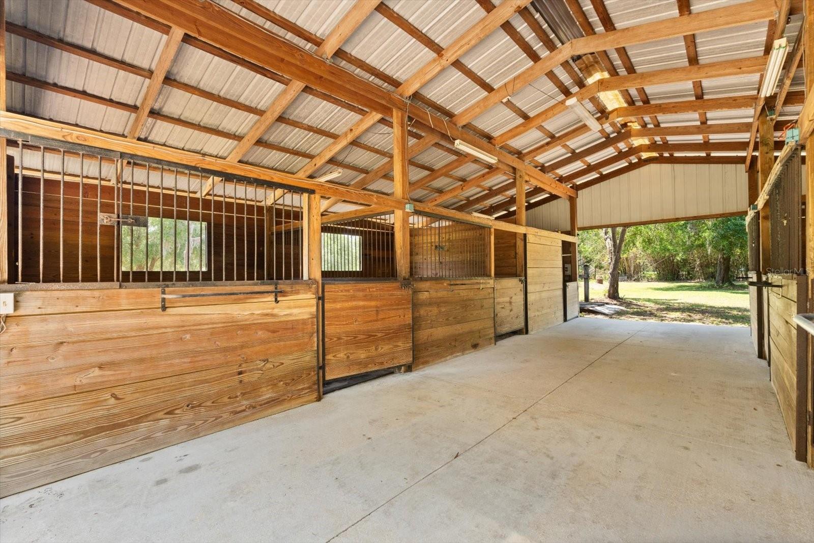 Image 45 of 68 For 13719 Seminole Trail