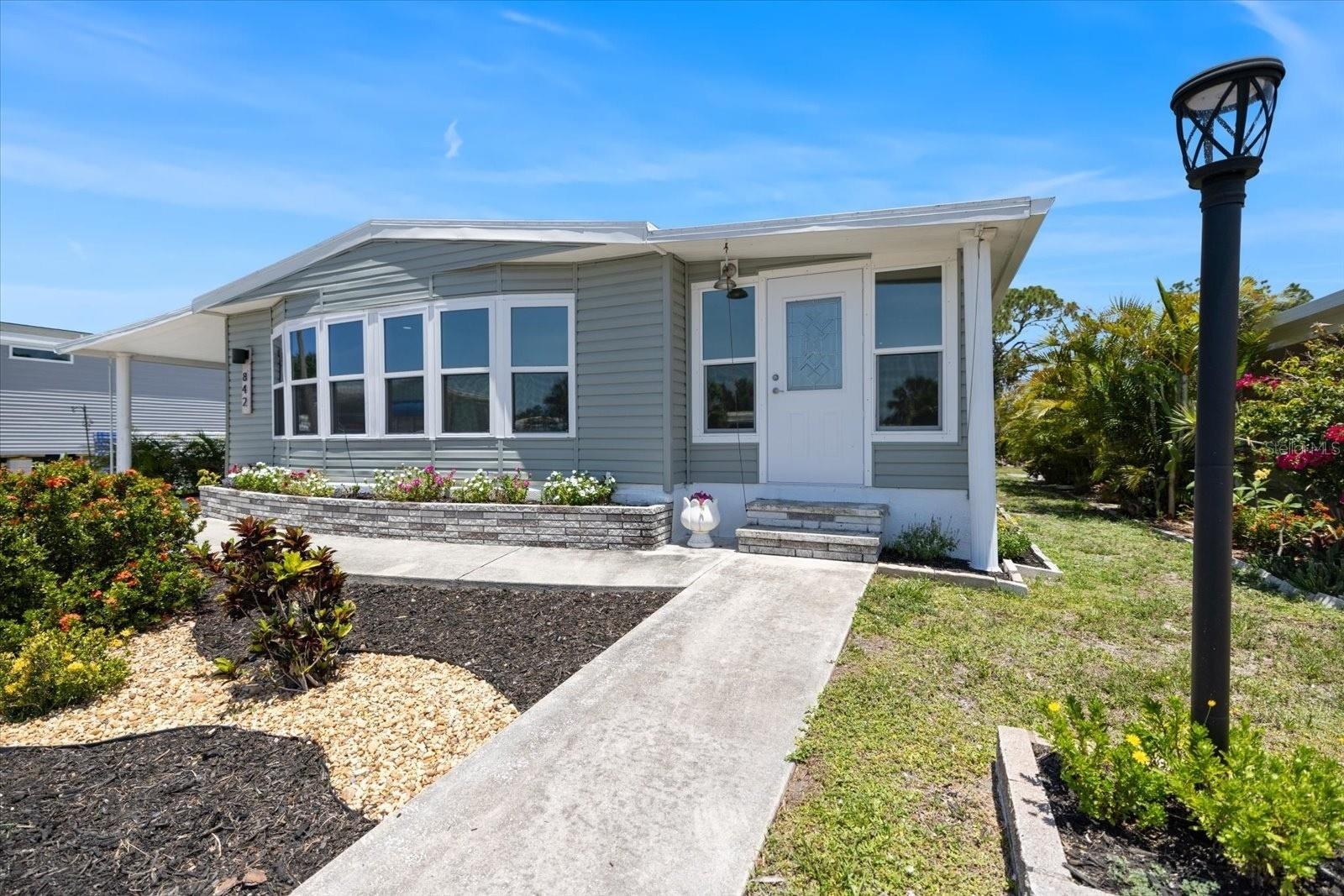 Image 4 of 77 For 842 Jolanda Circle