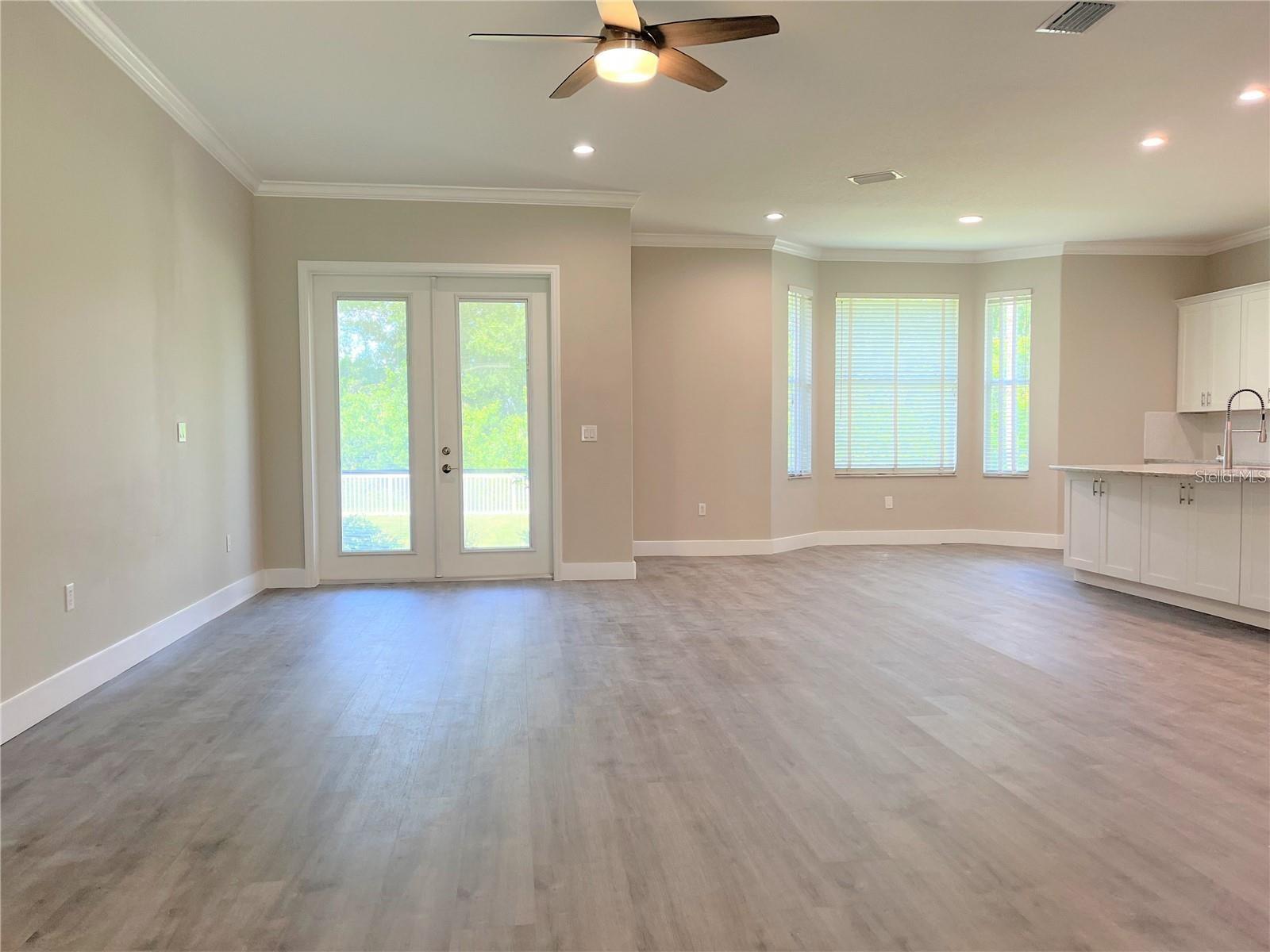 Image 21 of 29 For 814 128th Street Ne