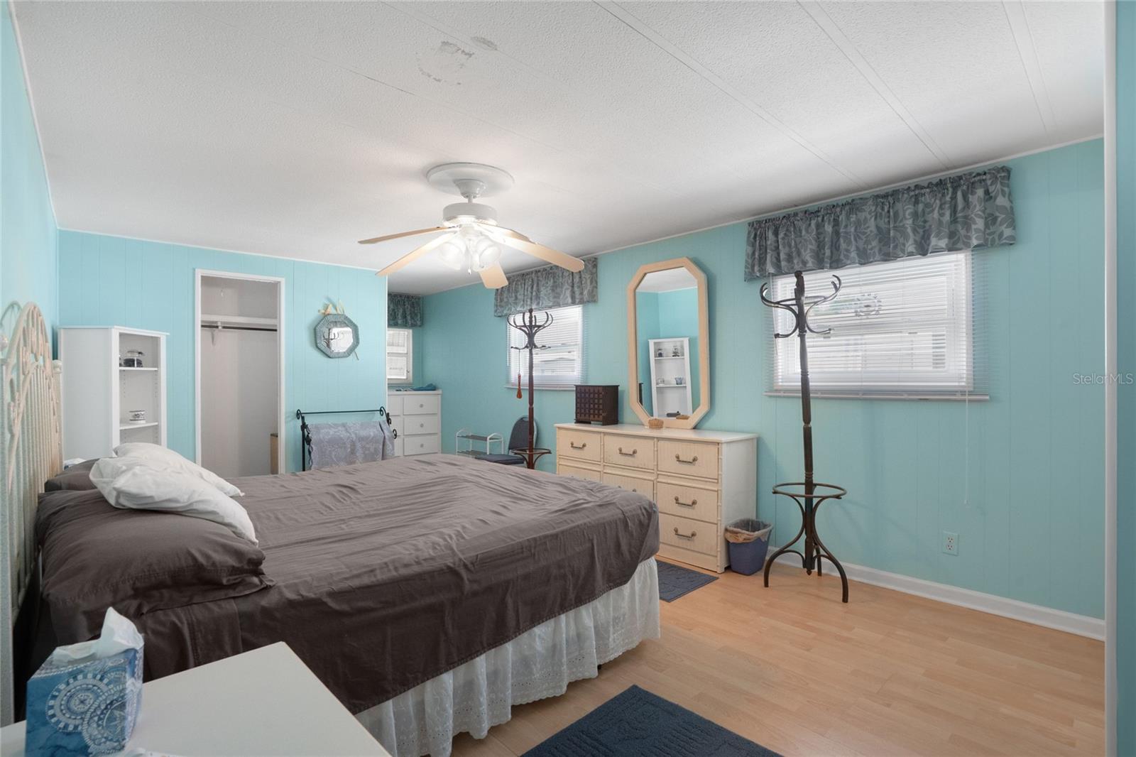 Image 19 of 44 For 307 White Oak Way