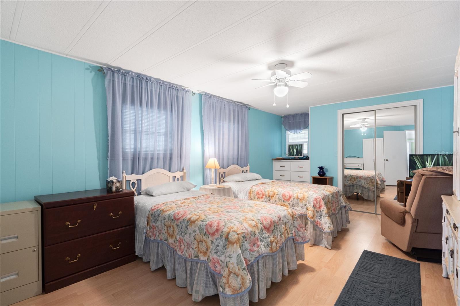 Image 23 of 44 For 307 White Oak Way