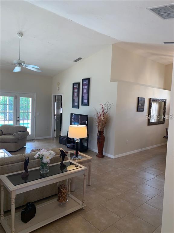 Image 8 of 13 For 4810 Raintree Street Circle E