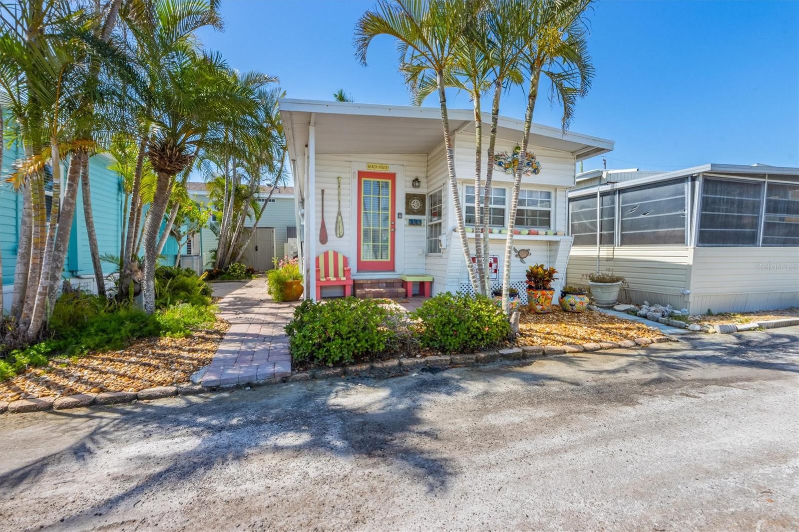 Image 2 of 21 For 2601 Gulf Drive N 733