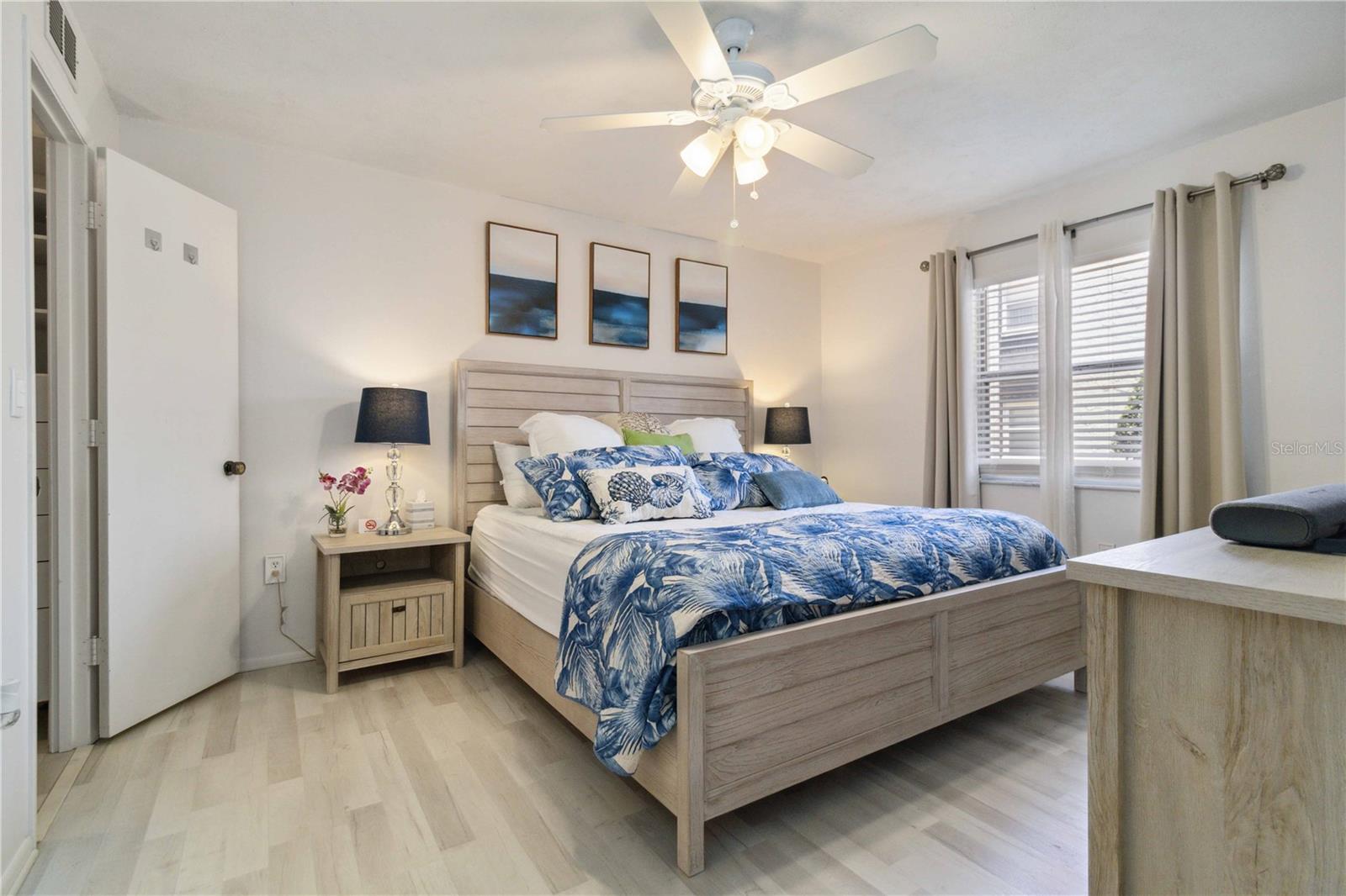 Image 13 of 29 For 3269 Beneva Road 103