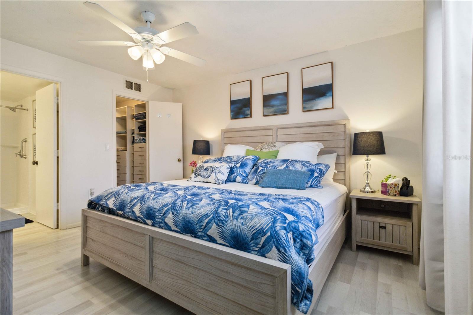 Image 14 of 29 For 3269 Beneva Road 103