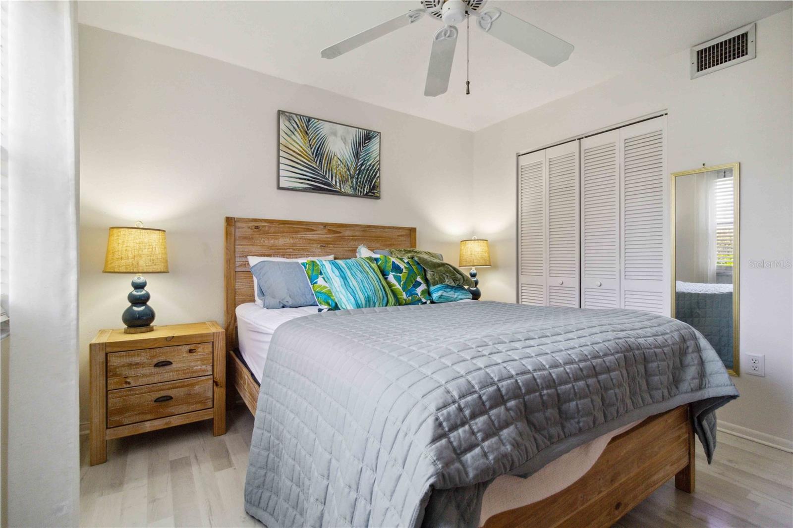 Image 18 of 29 For 3269 Beneva Road 103