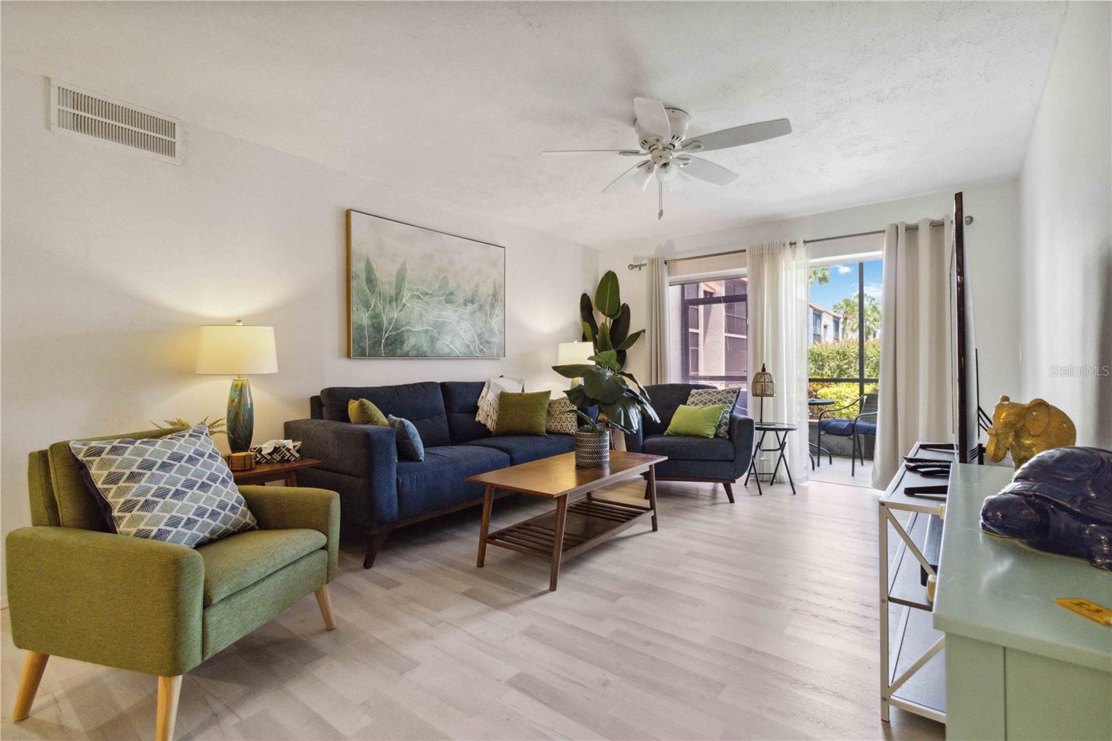 Image 6 of 29 For 3269 Beneva Road 103
