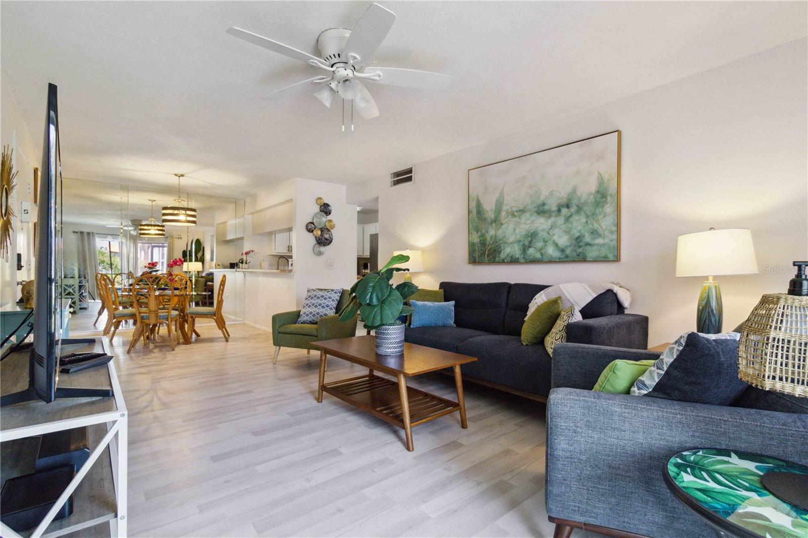 Image 7 of 29 For 3269 Beneva Road 103