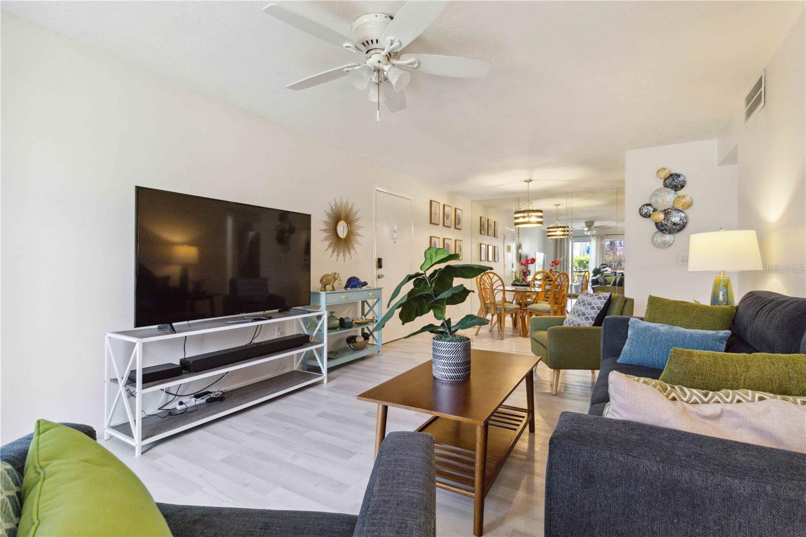 Image 8 of 29 For 3269 Beneva Road 103