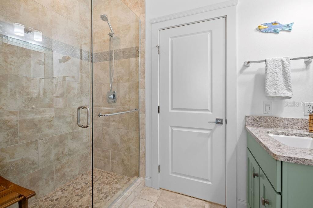 Image 25 of 61 For 704 Gladiolus Street