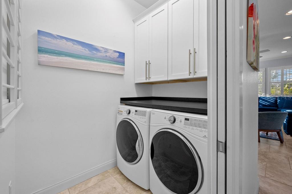 Image 37 of 61 For 704 Gladiolus Street