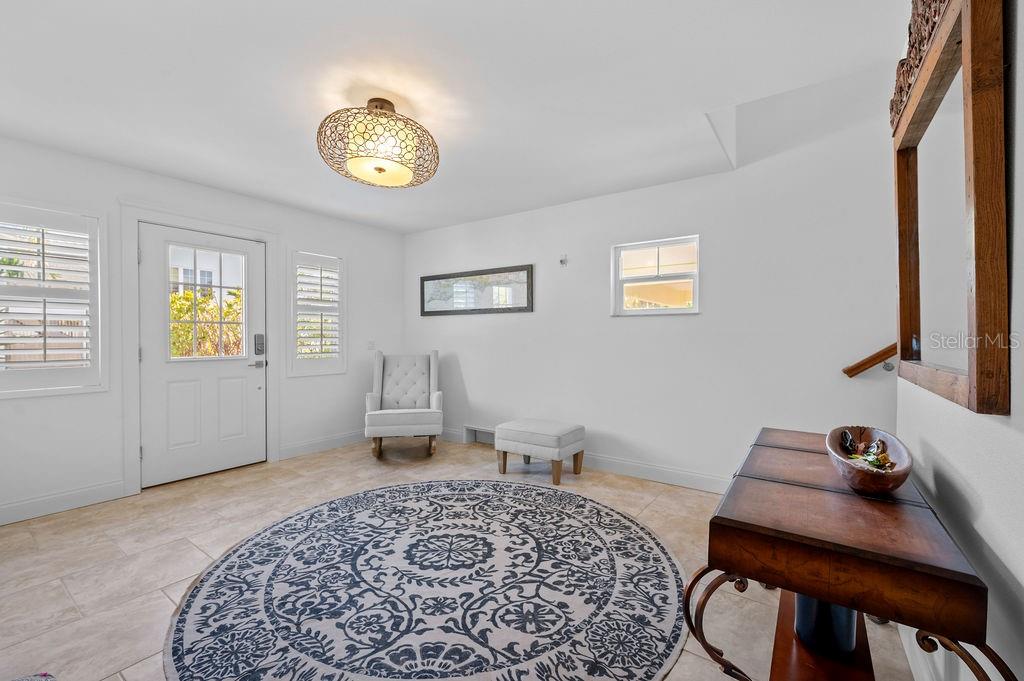Image 39 of 61 For 704 Gladiolus Street