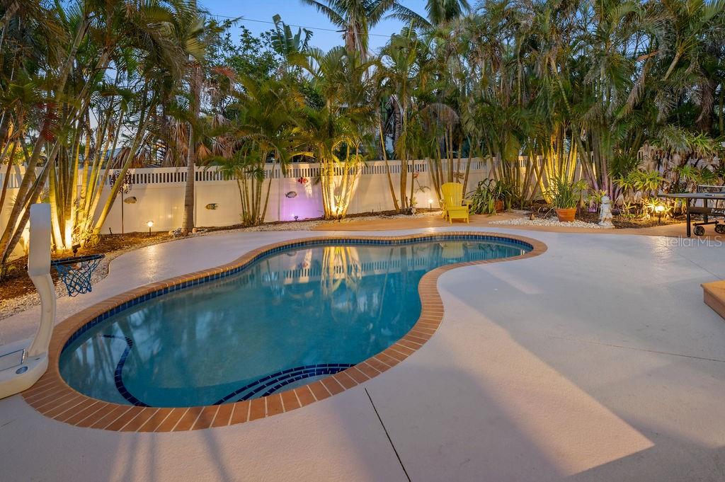 Image 4 of 61 For 704 Gladiolus Street