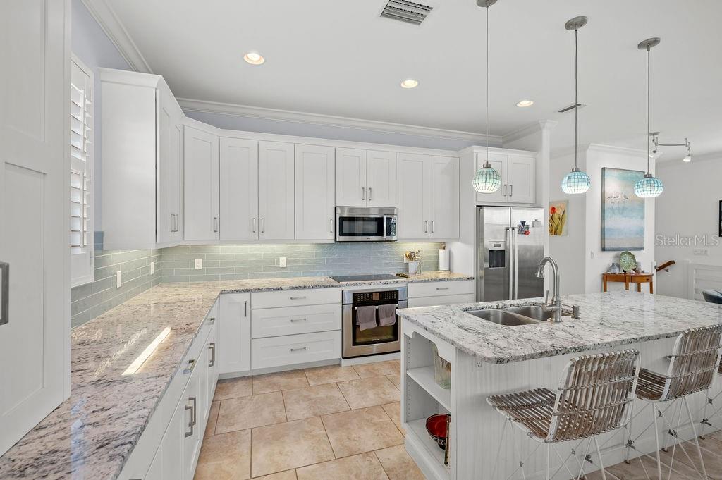 Image 5 of 61 For 704 Gladiolus Street