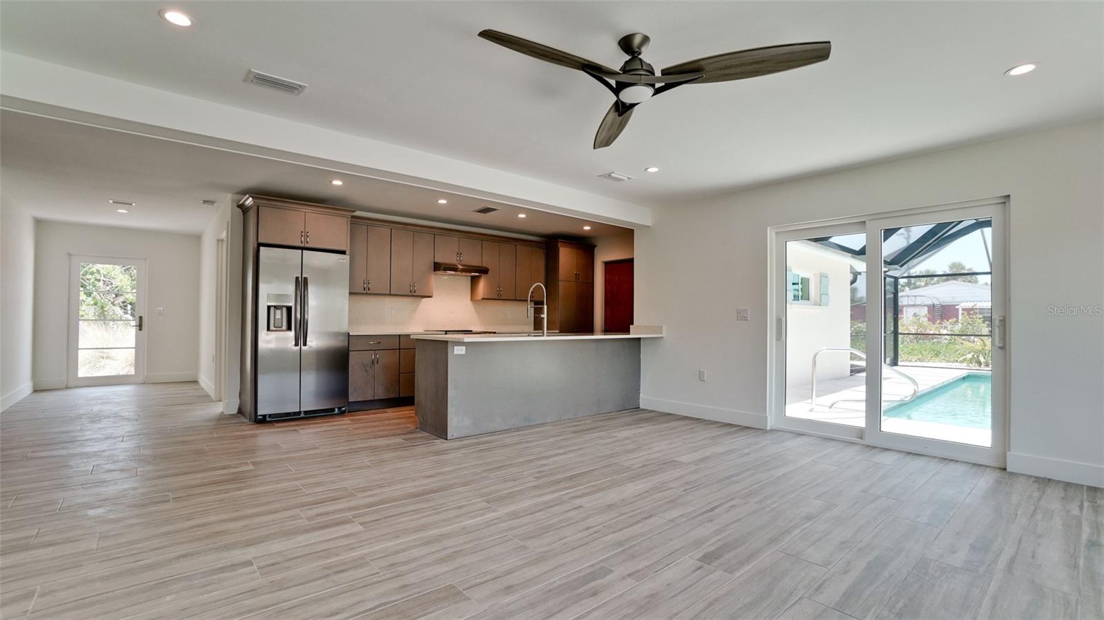 Image 11 of 55 For 791 Saint Judes Dr N