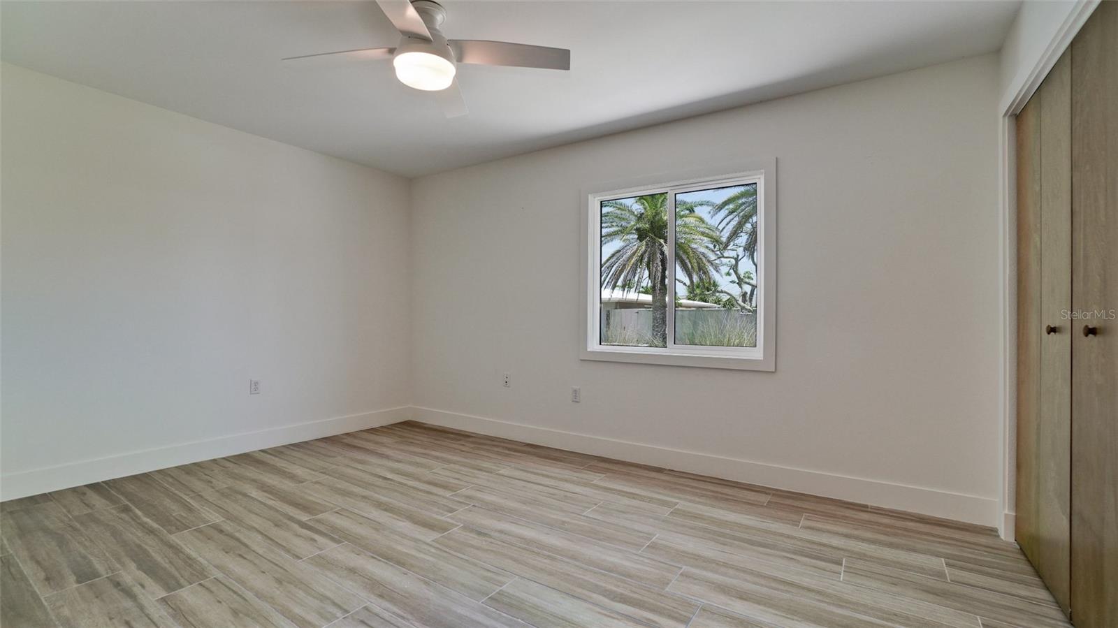 Image 21 of 55 For 791 Saint Judes Dr N