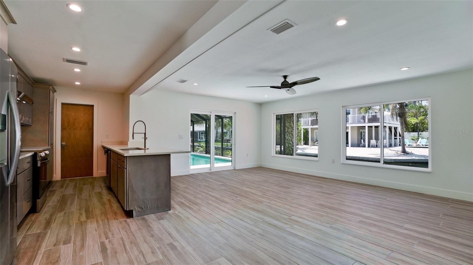 Image 8 of 55 For 791 Saint Judes Dr N